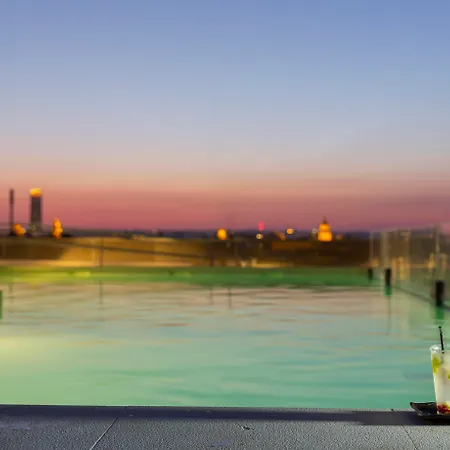 Hotel Macia Sevilla Kubb-2